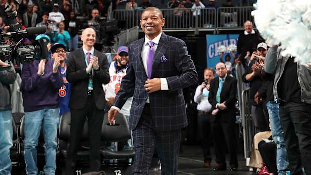 muggsy-bogues-hornets-walk.jpg